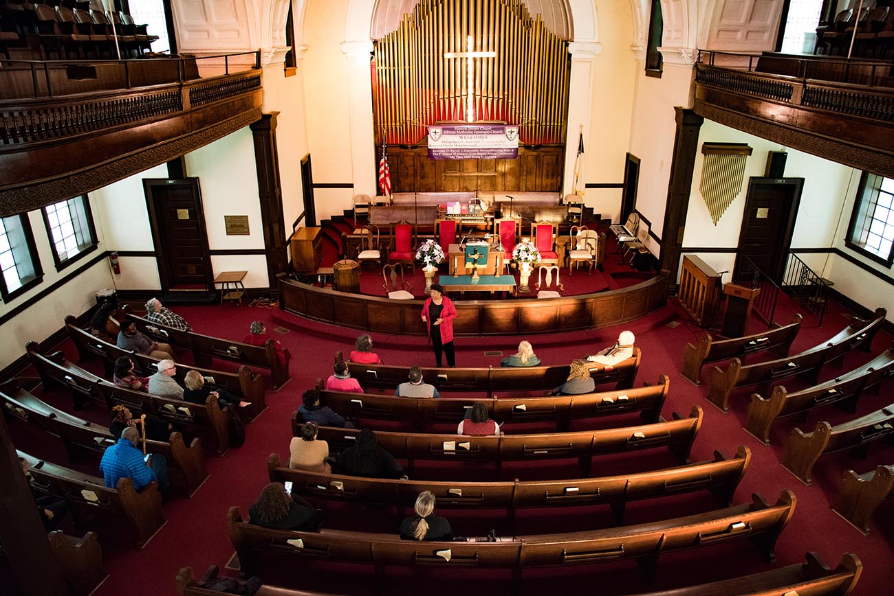 Image of the inside of Brown Chapel African Methodist Episcopal Church 